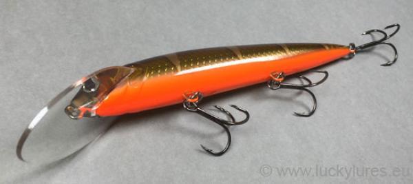 KARIKKO RÄMINÄ Wobbler 12 cm, Farbe: Copper Bass 306, schwimmend mit Rasselkugel, von Suomen Uistin The Finnish Lure Company (Jarmo Rapala)